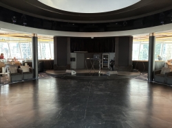 Norwegian Spirit Spinnaker Lounge picture