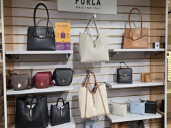 Costa Pacifica Galleria Shops picture