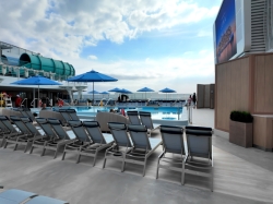 Norwegian Luna Main Pool picture