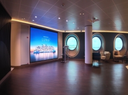 Norwegian Luna Penrose Bar picture