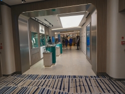 Norwegian Luna Shops picture