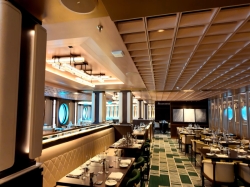 Norwegian Luna Commodore Room picture