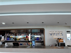 Norwegian Luna Waves Pool Bar picture