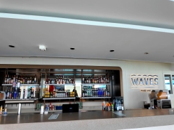 Norwegian Luna Waves Pool Bar picture