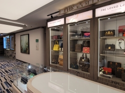 Norwegian Luna Shops picture