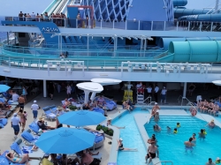 Norwegian Luna Main Pool picture