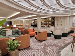 Norwegian Luna Metropolitan Bar picture