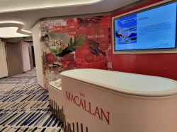 Norwegian Luna Shops picture