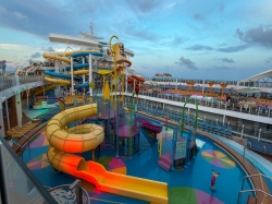 Wonder of the Seas Splashaway Bay picture Uploaded in 2026 Photo courtesy of Joshua Zufelt. Wonder of the Seas Splashaway Bay picture