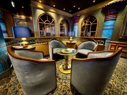 Explorers Lounge picture