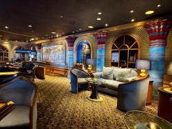 Explorers Lounge picture