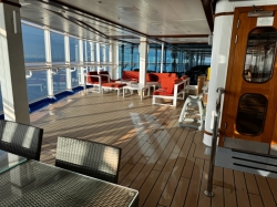 Sky Princess Wake View Bar and Pool picture