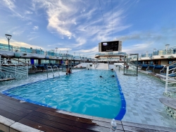 Regal Princess Fountain Pool picture