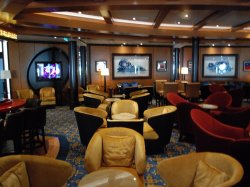 Quantum of the Seas Schooner Bar picture