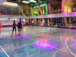 Quantum of the Seas SeaPlex picture Uploaded in 2014 Photo courtesy of Mark Chatfield - Radio. Quantum of the Seas SeaPlex picture