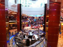 Allure of the Seas Rising Tide Bar picture