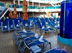 Carnival Dream Waves Pool picture