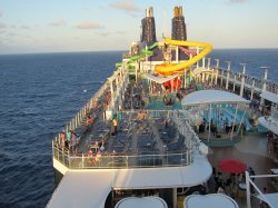 Norwegian Epic Pool picture Uploaded in 2015 Photo courtesy of cdncruzer. Norwegian Epic Pool picture