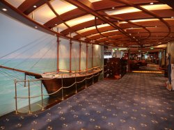 Serenade of the Seas Schooner Bar picture