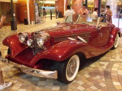 Allure of the Seas Royal Promenade picture