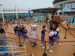 Mariner of the Seas Pools picture