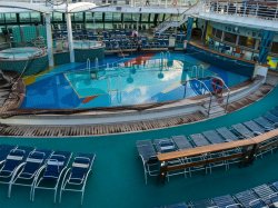 Jewel of the Seas Main Pool picture