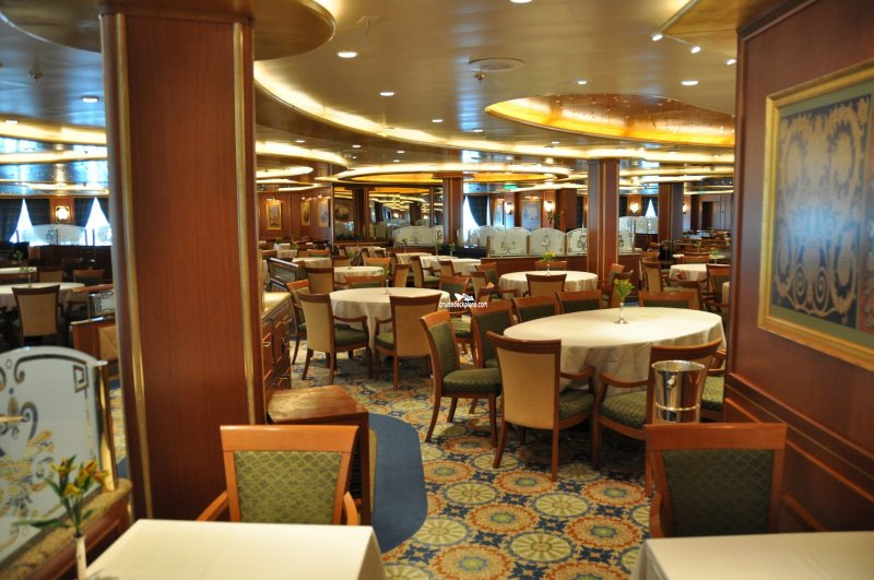 ruby princess main dining room