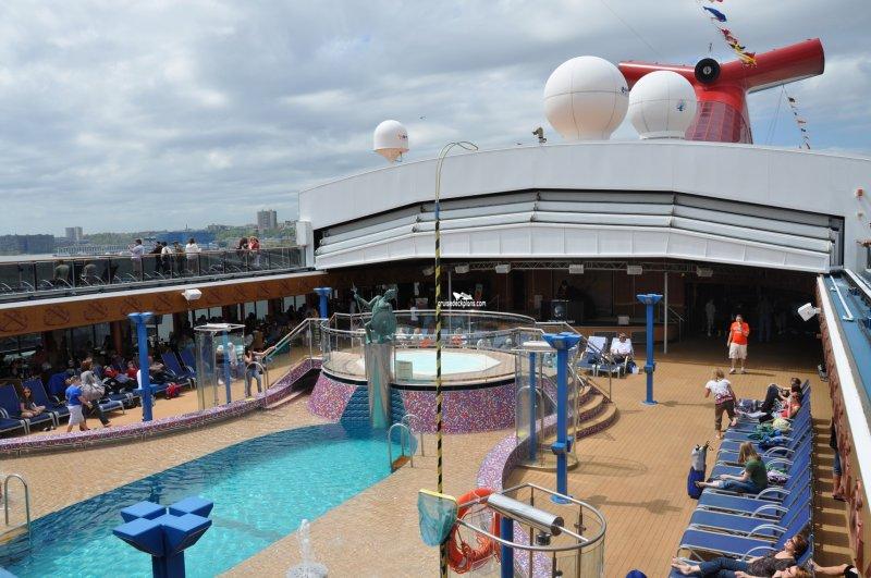 Carnival Miracle Ulysses Main Pool Pictures
