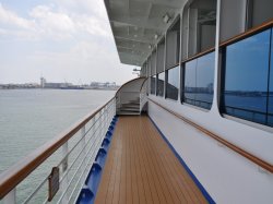 Star Princess II Exterior Promenade picture