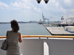 Star Princess II Exterior Promenade picture