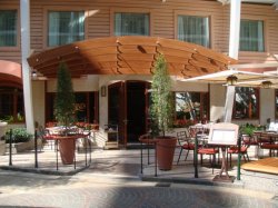 Allure of the Seas Giovannis Table picture