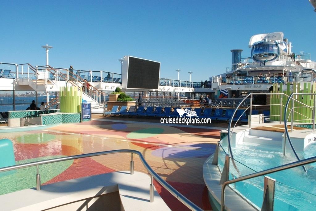 Anthem of the Seas H2O Zone Pictures