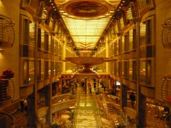 Independence of the Seas Royal Promenade picture