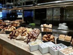 Anthem of the Seas Windjammer Marketplace picture