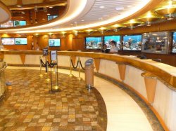 Independence of the Seas Royal Promenade picture