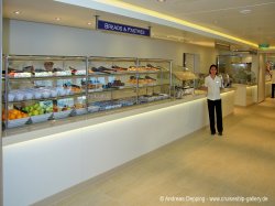 Norwegian Breakaway Garden Cafe picture