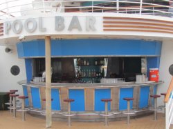 Explorer of the Seas Pool Bar picture
