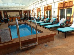 Norwegian Gem Haven Pool picture