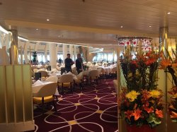 Koningsdam Dining Room picture