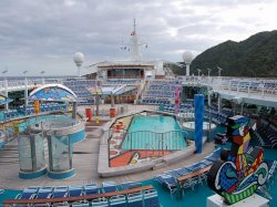 Mariner of the Seas Pools picture