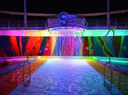 Splash Away Bay picture