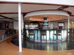 Allure of the Seas Solarium Bar picture