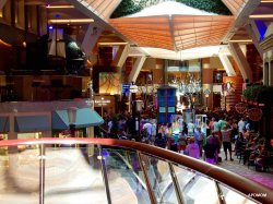 Allure of the Seas Rising Tide Bar picture