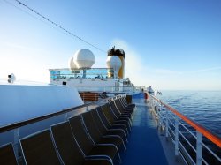 Fuxia Midship Sundeck picture