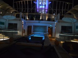 Norwegian Getaway Haven Courtyard picture