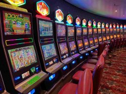 Harmony of the Seas Casino Royale picture