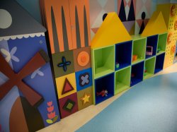 Disney Fantasy Its a Small World Nursery picture Uploaded in 2016 Photo courtesy of Paul Gowder. Disney Fantasy Its a Small World Nursery picture