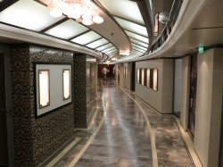 Vision of the Seas Centrum Shops picture