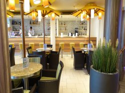 Carnival Vista Ocean Plaza picture