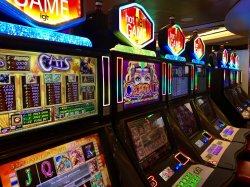 Harmony of the Seas Casino Royale picture